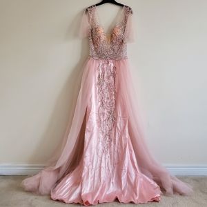 Size 8 (L) beautiful pink handbead fur decor fairy dress